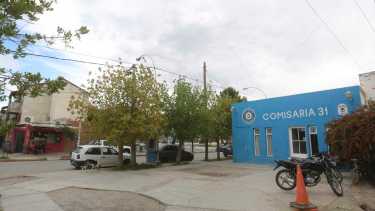 La mujer fue trasladada a la Comisaría 31. Foto Juan Thomes