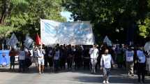 Imagen de Protestaron con cortes de ruta en Río Negro contra el acuerdo con el FMI