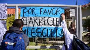 Tras el duro reclamo de padres y docentes, anunciaron obras por 495 millones en escuelas de Roca