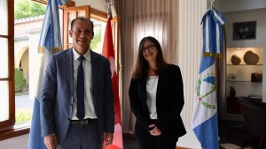Neuquén firmó un entendimiento y afianza lazos con Alberta, la provincia petrolera de Canadá
