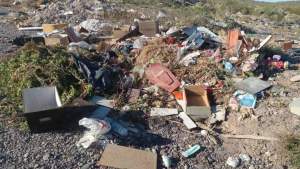 Tiraron ataúdes en el basurero de Fernández Oro y multarán al municipio de Cipolletti
