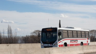 Un nuevo aumento de precios en el transporte público interurbano se puso en vigencia desde el sábado 26 de marzo. Foto Juan Thomes