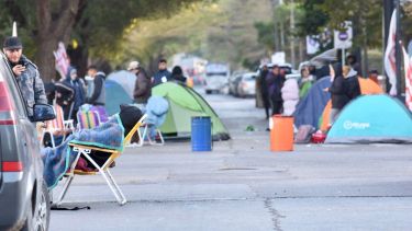El campamento de las organizaciones sociales se levantó esta tarde.  Foto: Matías Subat
