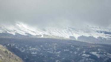 La nieve llegó a gran parte de al Cordillera de Neuquén y Río Negro. Foto: Patricio Rodríguez.-