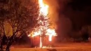 ATE vincula al reclamo por lago Escondido el incendio de una cabaña en El Bolsón