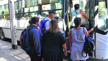 El subsidio en el transporte urbano de Bariloche tendrá una baja importante, a partir de la reducción de su índice de participación.