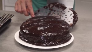 Torta de naranja y chocolate irresistiblemente saludable