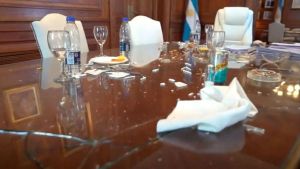 Identificaron a quienes destrozaron el despacho de Cristina Kirchner durante las protestas contra el FMI