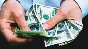 Minuto a minuto: Rubinstein desmintió una devaluación y así reaccionó el dólar blue