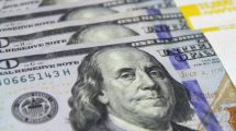 Imagen de El dólar blue arrancó la semana en suba: la brecha cambiaria supera el 72%