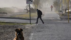 Se mantienen los vientos y lluvias, después del temporal de ayer en Neuquén