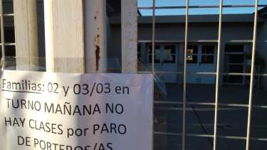 El nivel de adhesión al paro es superio al 95% en las escuelas de Villa Regina. (Foto Pablo Accinelli)