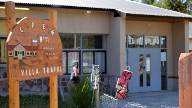 Dos establecimientos educativos comparten el edificio en Villa Traful y estará en obra hasta agosto. Archivo
