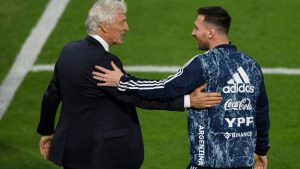 Del homenaje Pekerman al canto de la hinchada argentina, las perlitas en La Bombonera