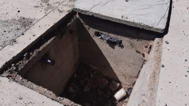 La UTE Vial Agro -CN Sapag denunció el robo de cables subterráneos en el paso elevado de la Ruta 22 en Cervantes. (Foto gentileza)