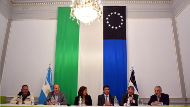 El acto se realizó en el Salón Gris de Casa de Gobierno en la capital rionegrina. Foto: Marcelo Ochoa