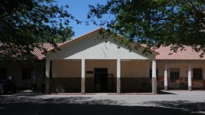 Un niño de tres años murió ahogado tras caer en una pileta