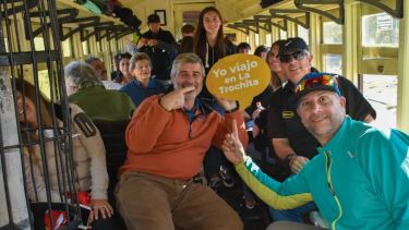 Cerca de un centenar de turistas disfrutaron del último viaje de la temporada estival en La Trochita. Foto: Tren Patagonico. 