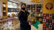 Imagen de Huevos de pascua, entre la creatividad y la mano de obra artesanal