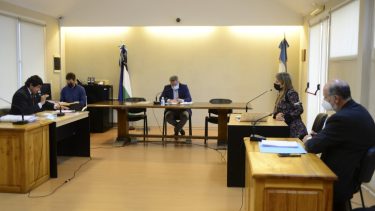La audiencia se desarrolló este martes en Tribunales de Bariloche, pero sin los imputados. (foto Alfredo Leiva)