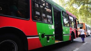 Insólito: sin darse cuenta, viajaron con un hombre muerto en el colectivo