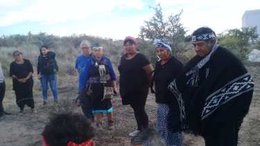 La ceremonia de restitución finalizó el domingo, tras una vigilia organizada por la comunidad mapuche Traun kutral