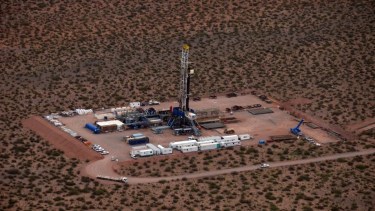 Los 264.511 barriles de petróleo que se extrajeron en Neuquén durante abril significan un aumento interanual de nada menos que el 41,15%. (Foto: archivo Yamil Regules)