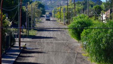 El municipio de Chichinales financiará la extensión de la red de gas natural que beneficiará a un grupo de cuatro manzanas del barrio Ceferino. Foto Néstor Salas

