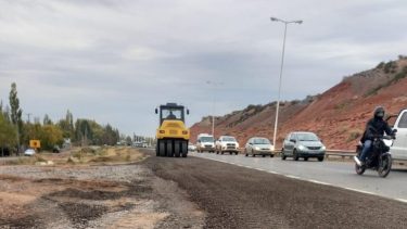 Desde la Dirección Provincial de Vialidad solicitan circular con precaución y respetar la señalización en zona de obra. Foto: Neuquén Informa