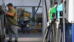 Falta de gasoil: la escasez del combustible llegó a Neuquén y Río Negro