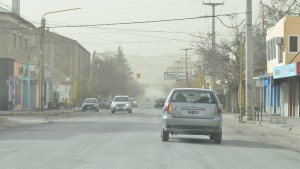 Advierten por fuertes ráfagas de viento que se registarán hoy en el Alto Valle