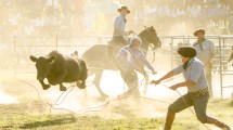 Imagen de Activistas repudiaron el Campeonato de  Jineteada de Neuquén