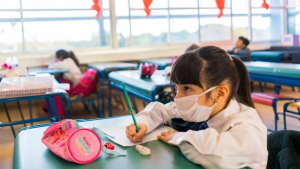 El barbijo será optativo en espacios laborales, recreativos y escuelas de provincia de Buenos Aires