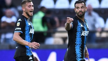 Después de patear el penal, Cardona señaló a Copetti, quien le dejó la ejecución a pedido. 