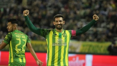 Martín Cauteruccio festeja su octavo tanto del certamen. Es el goleador del campeonato. 
