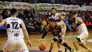 Deportivo Viedma comenzó con un triunfo los play offs de la Liga Argentina de Básquet