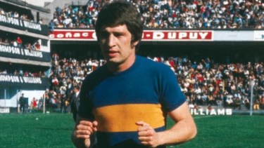 Falleció Carlos María García Cambón, histórico delantero de Boca y Chacarita. 