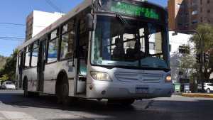 Murió un hombre dentro de un colectivo en el puente Neuquén &#8211; Cipolletti