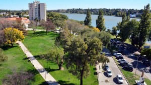 Este lunes no habrá clases en Viedma: decretaron asueto para la administración pública y docentes