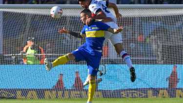 A Benedetto le anularon un gol tras una linda definición. Según el VAR estaba centímetros fuera de juego. Foto: Télam