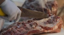 Imagen de A un año del cierre de las exportaciones de carne, los precios siguen con su carrera alcista