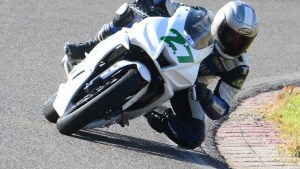 Paredes ganó la segunda del motociclismo de velocidad
