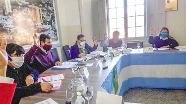 Concejales del FdT pidieron destinar fondos a la atención de trabajadores de La Reginense. (Foto Néstor Salas)