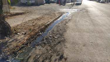 Vecinos del barrio Huiliches de Neuquén han denunciado reiteradas veces los desbordes cloacales. Foto: Gentileza Defensoría del Pueblo