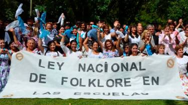 la ley está, el Congreso hizo su parte y ahora les toca a las escuelas, a las provincias ponerla en marcha.