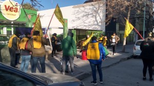 Entró a trabajar a través de un programa de trabajo y lo despidieron por error de la empresa