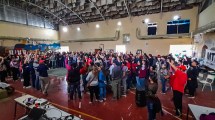 Imagen de Trabajadores rurales rechazaron el intento de desalojo de una familia criancera en Chos Malal