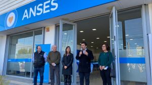Con Fernanda Raverta, el PJ local inauguró una nueva oficina de la Anses en Neuquén
