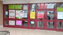 Imagen de Les sacaban fotos a escondidas en escuelas de Plottier y las compartían con toda su información personal