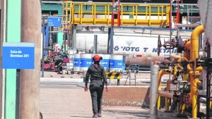 Las mujeres no cubren ni el 20% de los empleos en la industria petrolera